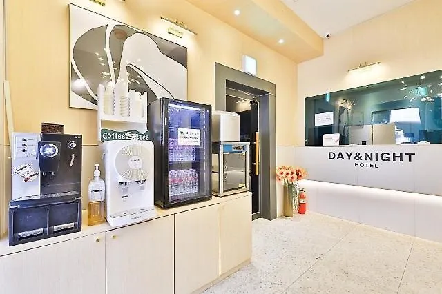 Incheon Seo-Gu Day&Night 모텔 0*,