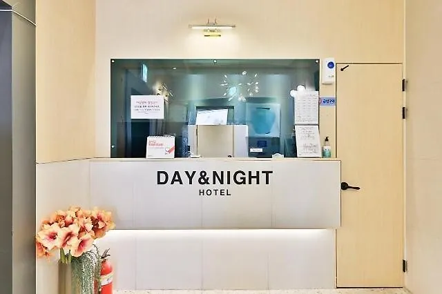 Incheon Seo-Gu Day&Night 모텔 0*,